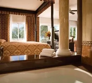 https://hotel-riu-palace-tropical-bay.comcaribbean.com